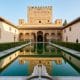 Patio de los Arrayanes y reflejo en el estanque de la Torre de Comares en la Alhambra