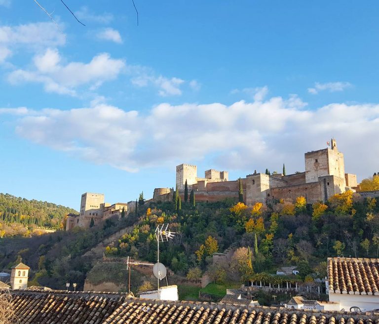 Mirador de Carvajales en Granada: El Secreto Íntimo del Bajo Albaicín 2026