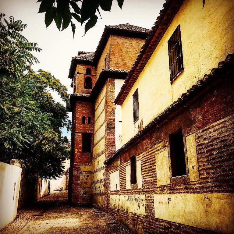 Palacio de Dar al-Horra en Granada: El Refugio Nazarí de la Sultana Aixa 2026