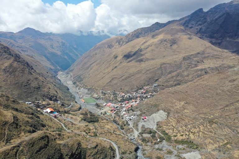 Bubión: qué ver, Casa Alpujarreña y senderos del Poqueira — GranadaSmile.com
