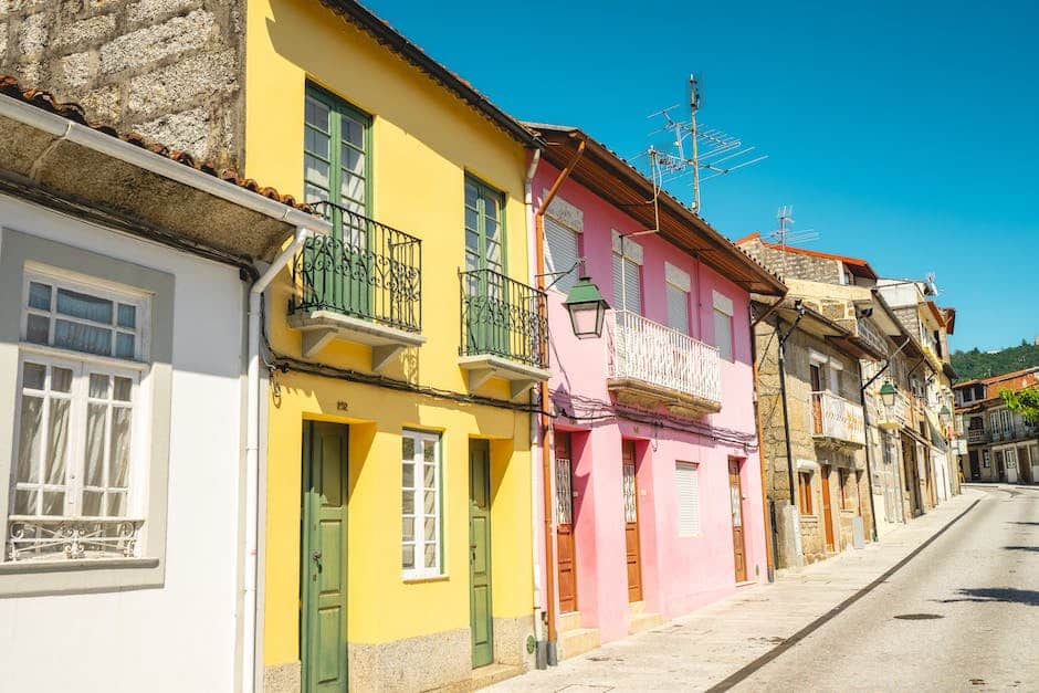 Descubre la joya oculta de Granada: Güevéjar, la guía turística que no te puedes perder