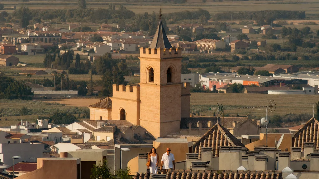 Las Gabias: Torreón, villa romana y cómo preparar la visita — Panorámica principal y entorno real