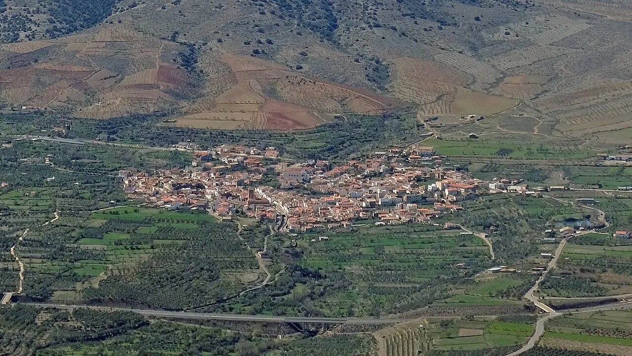 Wat te zien in Huéneja y La Huertezuela (Granada): bezienswaardigheden, fotogalerij & reisgids